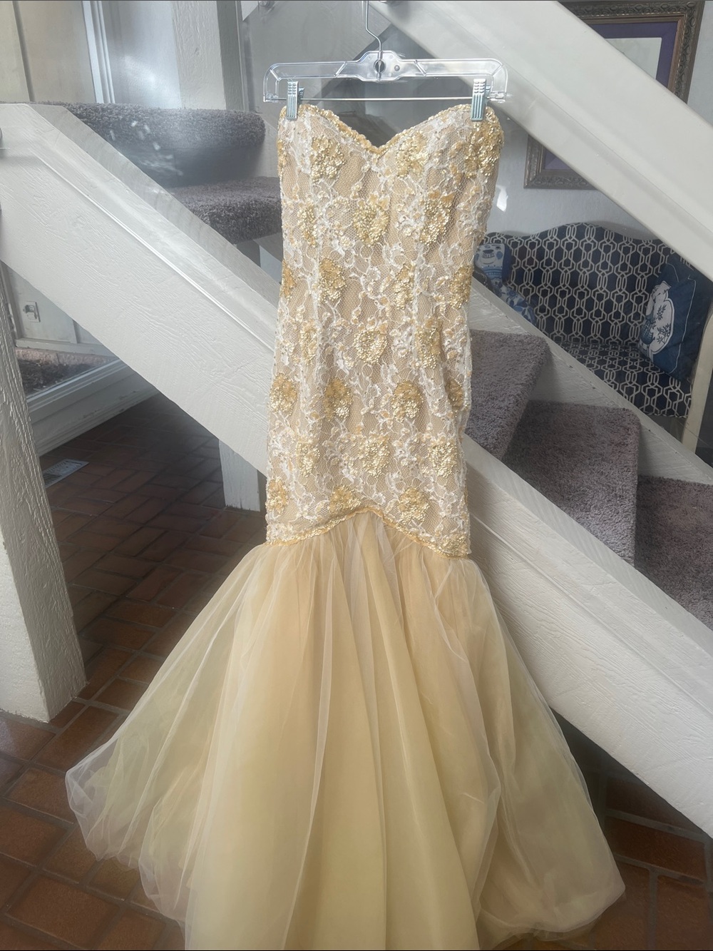 Sensational Sherri Hill sample rare Gold Lace and Tulle Mermaid Dress